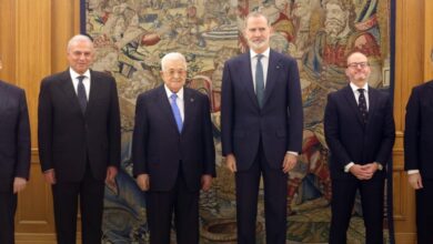 عباس يلتقي ملك إسبانيا بعد اعتراف مدريد بدولة فلسطين 3 عباس يلتقي ملك إسبانيا بعد اعتراف مدريد بدولة فلسطين