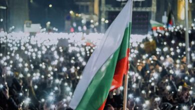 استقالة رئيس وزراء بلغاريا بعد احتجاجات ضخمة ضد الفساد قبل دخول البلاد منطقة اليورو 3 استقالة رئيس وزراء بلغاريا بعد احتجاجات ضخمة ضد الفساد قبل دخول البلاد منطقة اليورو