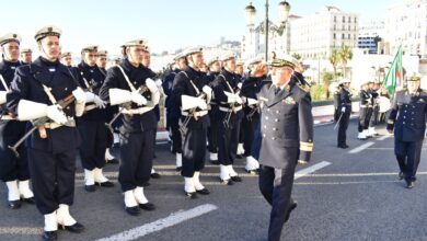 قائد القوات البحرية الجزائرية يشرف على مراسم تفتيش الغراب قاذف الصواريخ "رايس حسان بربيار" 3 قائد القوات البحرية الجزائرية يشرف على مراسم تفتيش الغراب قاذف الصواريخ "رايس حسان بربيار"