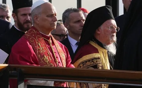 البابا ليو الرابع عشر من بيروت إن الشرق الأوسط بحاجة ماسة إلى المصالحة والسلام