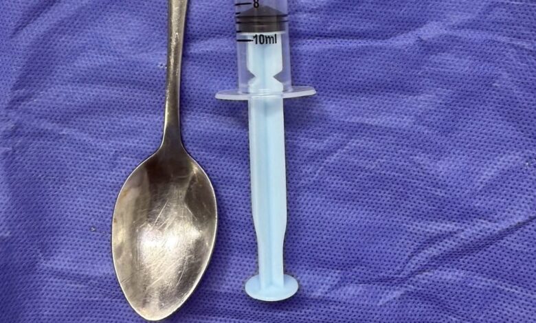 مصر.. الأطباء أصيبوا بالدهشة، إنقاذ حياة مسنة ابتلعت "ملعقة شاي" بالمنوفية 1 مصر.. الأطباء أصيبوا بالدهشة، إنقاذ حياة مسنة ابتلعت "ملعقة شاي" بالمنوفية