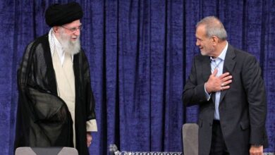 إعلام: بزشكيان عرض استقالته على خامنئي بسبب تفاقم الأزمات الاقتصادية والسياسية 3 إعلام: بزشكيان عرض استقالته على خامنئي بسبب تفاقم الأزمات الاقتصادية والسياسية