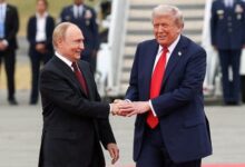 ترامب وبوتين يبحثان هاتفياً تسوية الأزمة الأوكرانية