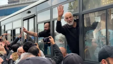 سوريا تُفرج عن 70 عسكريًا من عهد الأسد في اللاذقية وتعتقل 12 على الحدود اللبنانية 2 سوريا تُفرج عن 70 عسكريًا من عهد الأسد في اللاذقية وتعتقل 12 على الحدود اللبنانية