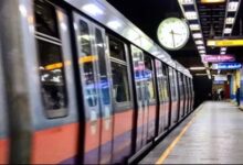 مصر. تعطل مفاجئ في خط مترو الأنفاق بمحطة جامعة القاهرة يعطل حركة الركاب