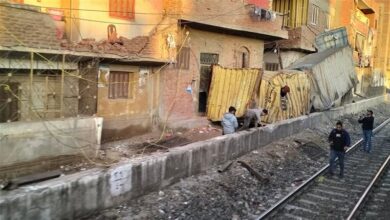 مصر.. سقوط حاويات من قطار بضائع بين طوخ وسندنهور 3 مصر.. سقوط حاويات من قطار بضائع بين طوخ وسندنهور