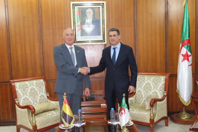 الجزائر وبلجيكا تبحثان إطلاق مشاريع توأمة في القطاع الصحي 1 الجزائر وبلجيكا تبحثان إطلاق مشاريع توأمة في القطاع الصحي