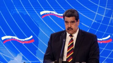 الرئيس الفنزويلي يعرض التنحي بعد 18 شهرًا لخفض التوتر مع واشنطن 2 الرئيس الفنزويلي نيكولاس مادورو