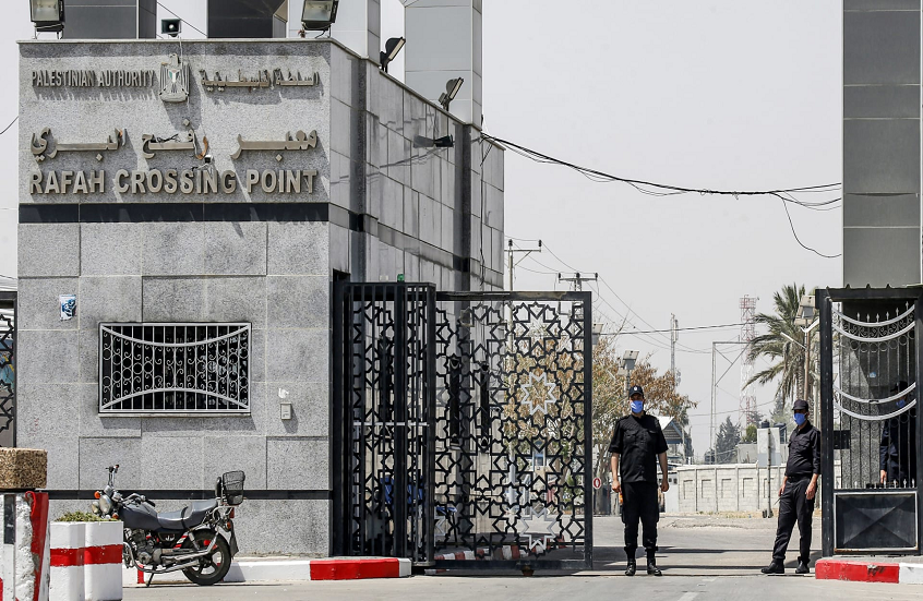 خبير مصري: مزاعم إسرائيل عن فتح معبر رفح محاولة للتهجير وابتزاز سياسي