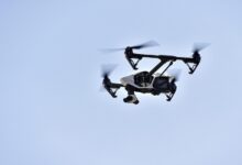 رصد طائرات مسيرة مجهولة قرب مطار دبلن أثناء زيارة زيلينسكي