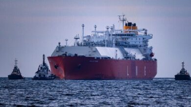 دول مجموعة السبع تبحث حظرًا كاملاً على خدمات النقل البحري للنفط الروسي