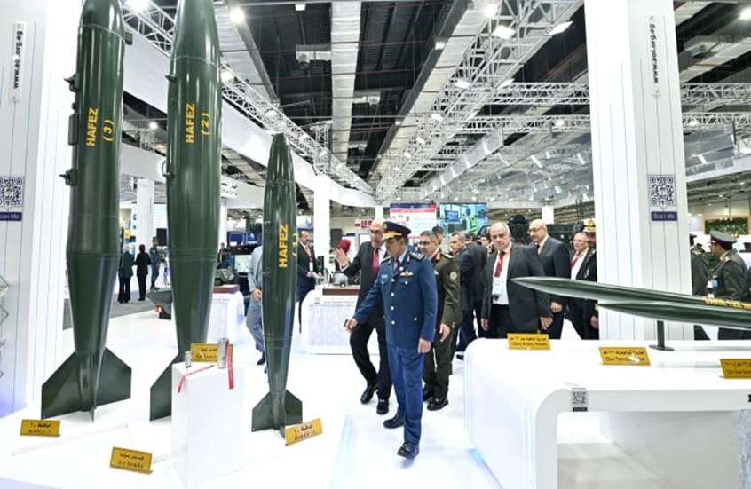 مصر تكشف عن تصدير قنابل "حافظ" ومقذوفات "نيزك" وتعرض سلاحا ثيرموباريكيا جديدا في "إيدكس 2025"