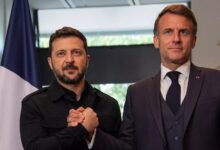 ماكرون يبلغ زيلينسكي بنتائج محادثاته الدولية ويؤكد تنسيقاً أوروبياً قبيل اجتماع لندن