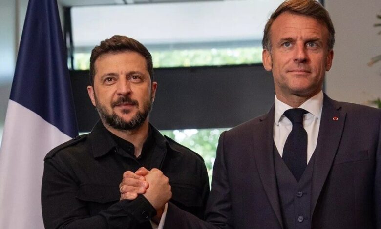 ماكرون يبلغ زيلينسكي بنتائج محادثاته الدولية ويؤكد تنسيقاً أوروبياً قبيل اجتماع لندن
