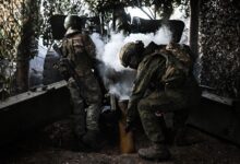 روسيا تعلن تحرير بلدتين أوكرانيتين وتقدم القوات على جميع المحاور