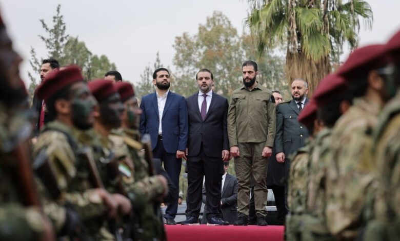 الرئيس السوري أحمد الشرع يحضر العرض العسكري في ذكرى النصر والتحرير 1 الرئيس السوري أحمد الشرع يحضر العرض العسكري في ذكرى النصر والتحرير