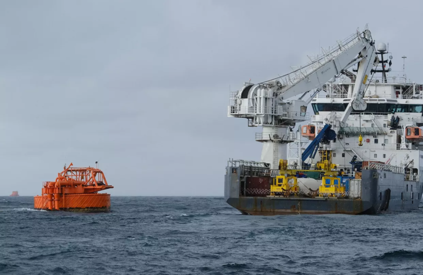 بوتين يسمح لشركة روسية-أوروبية بإجراء معاملات مالية على خط أنابيب قزوين 7 بوتين يسمح لشركة روسية-أوروبية بإجراء معاملات مالية على خط أنابيب قزوين