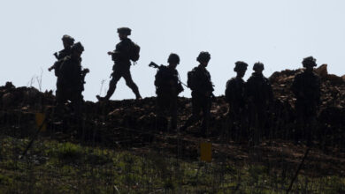 إسرائيل ترفع جاهزية قواتها على الحدود الشمالية تحسبًا لتحرك محتمل ضد "حزب الله"