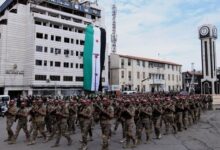 إسرائيل تدرس ردًا رسميًا على هتافات داعمة لغزة خلال العروض العسكرية السورية