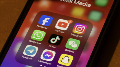 الولايات المتحدة تخطط لمطالبة جميع السائحين بسجلات وسائل التواصل الاجتماعي عند الدخول