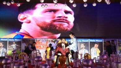 كولكاتا تكشف عن أكبر تمثال لميسي في العالم قبل وصوله إلى الهند 2 كولكاتا تكشف عن أكبر تمثال لميسي في العالم قبل وصوله إلى الهند