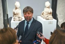 بولندا تعتقل رئيس قسم الآثار في متحف "الإرميتاج" بناء على طلب كييف