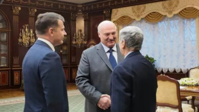 الرئيس البيلاروسي يجري مباحثات مع وفد أمريكي في مينسك لبحث العلاقات الثنائية