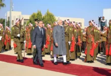 رئيس الوزراء الهندي يصل إلى الأردن في زيارة رسمية لمدة يومين