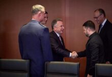 واشنطن تصف اجتماع مستشاري ترامب وزيلينسكي في برلين بالمثمر