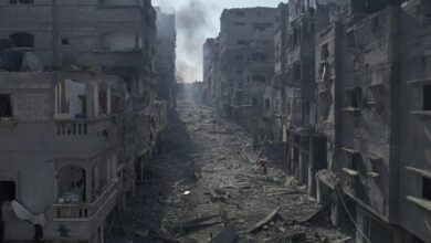 إعلام عبري: اتفاقات إسرائيلية-أمريكية لتقسيم رفح تمهيدًا لتسليمها لقوة دولية 2 إعلام عبري: اتفاقات إسرائيلية-أمريكية لتقسيم رفح تمهيدًا لتسليمها لقوة دولية