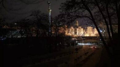 إنذار جوي في كييف بعد دوي انفجارات في سماء العاصمة الأوكرانية 2 إنذار جوي في كييف بعد دوي انفجارات في سماء العاصمة الأوكرانية