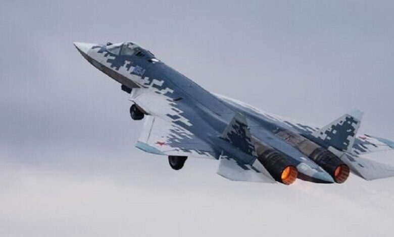مقاتلة روسية تطير بمحرك جديد لأول مرة