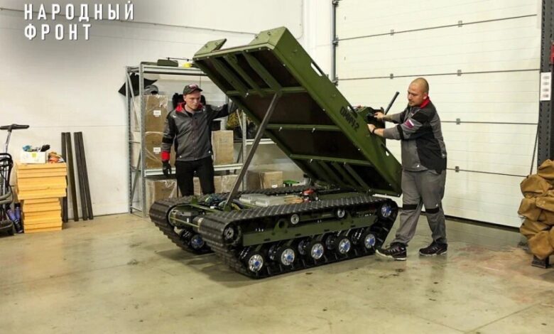 طلاب عسكريون روس يطورون مجمعا روبوتيا برمائيا فريدا