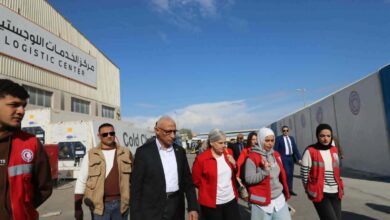 وفد دبلوماسي كندي يزور معبر رفح ومخازن الهلال الأحمر لمتابعة المساعدات لغـ.ـزة 2 وفد دبلوماسي كندي يزور معبر رفح ومخازن الهلال الأحمر لمتابعة المساعدات لغـ.ـزة