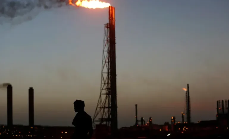 البيت الأبيض يوجه القوات الأميركية لفرض حصار على النفط الفنزويلي