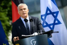 زعيم المعارضة الإسرائيلية يقترح مصر بدلاً من قطر وتركيا لإدارة ملف إعمار غـ.ـزة