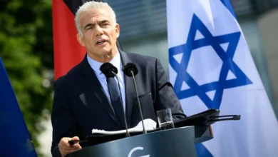 زعيم المعارضة الإسرائيلية يقترح مصر بدلاً من قطر وتركيا لإدارة ملف إعمار غـ.ـزة