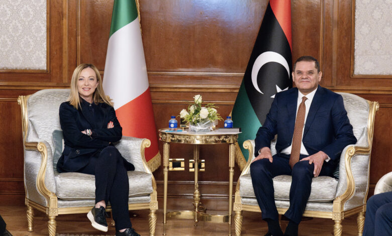 ميلوني تعرض هدايا رسمية في مزاد خيري بينها مقتنيات من ليبيا قدّمها الدبيبة 1 ميلوني تعرض هدايا رسمية في مزاد خيري بينها مقتنيات من ليبيا قدّمها الدبيبة