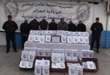 الجزائر: شرطة الدرارية تطيح بـ7 موظفين متورطين في سرقة الكتب المدرسية وتسترجع 2560 كتاباً