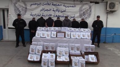 الجزائر: توقيف 7 موظفين عموميين بتهمة سرقة كتب مدرسية واسترجاع 2560 نسخة