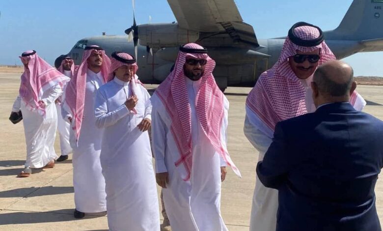 وفد عسكري سعودي يصل حضرموت باليمن لاحتواء التوتر الأمني وتصاعد تحركات الانتقالي الجنوبي