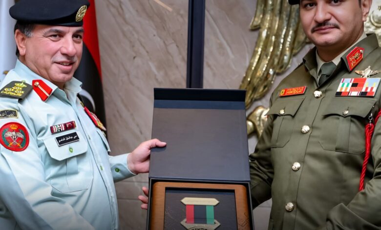 ليبيا والأردن تعززان التعاون العسكري خلال زيارة وفد أردني لبنغازي 1 ليبيا والأردن تعززان التعاون العسكري خلال زيارة وفد أردني لبنغازي