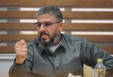 رئيس هيئة أمن المرافق والمنشآت بالحكومة الليبية السمساري: نقص السيولة تقصير المصرق المركزي وليس تلاعب موظفي المصارف