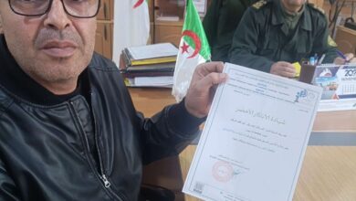 مخترع جزائري يحصل على براءة اختراع لإنتاج فحم مضغوط من نواة الزيتون