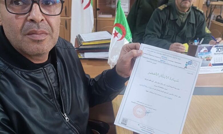 مخترع جزائري يحصل على براءة اختراع لإنتاج فحم مضغوط من نواة الزيتون