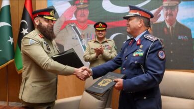 اتفاق تعاون عسكري بين ليبيا وباكستان عقب اجتماع في بنغازي