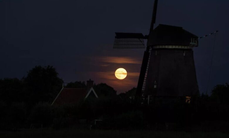 آخر قمر عملاق في 2025 يزين سماء الأرض الخميس القادم 1 آخر قمر عملاق في 2025 يزين سماء الأرض الخميس القادم