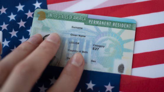 خطوة أميركية "غير مسبوقة".. تعليق شامل لطلبات الهجرة من 19 دولة 1 خطوة أميركية "غير مسبوقة".. تعليق شامل لطلبات الهجرة من 19 دولة