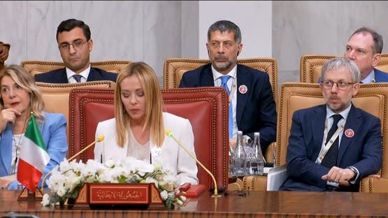 ملك البحرين في القمة الخليجية: نثمن مشاركة رئيسة وزراء إيطاليا في القمة الخليجية