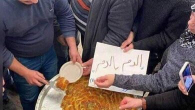 القناة 14 العبرية: في غزة يوزعون البقلاوة عقب الأنباء حول تصـ.فية أبو شباب